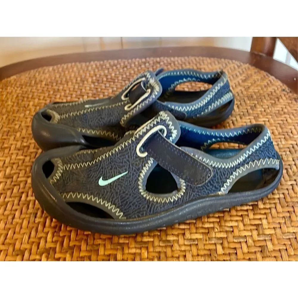 Nike down sandals
